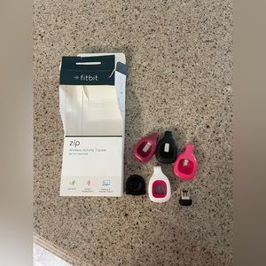 Fitbit zip with box, new battery just put in it, and all accessories
